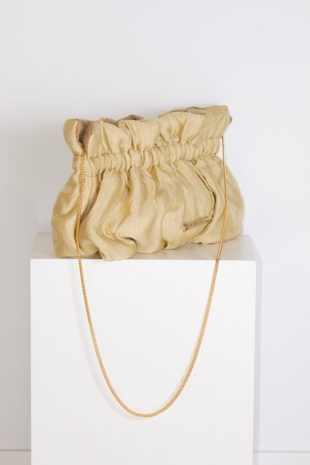 Bolso Valentina · Dorado