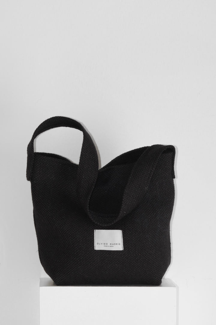 Shopper · Rafia Negro