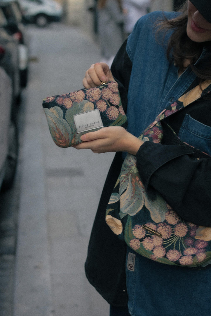 Carterita Tapiz · Lirios