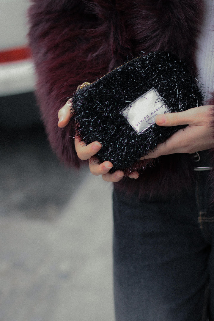 Monedero + coletero de regalo · Negro