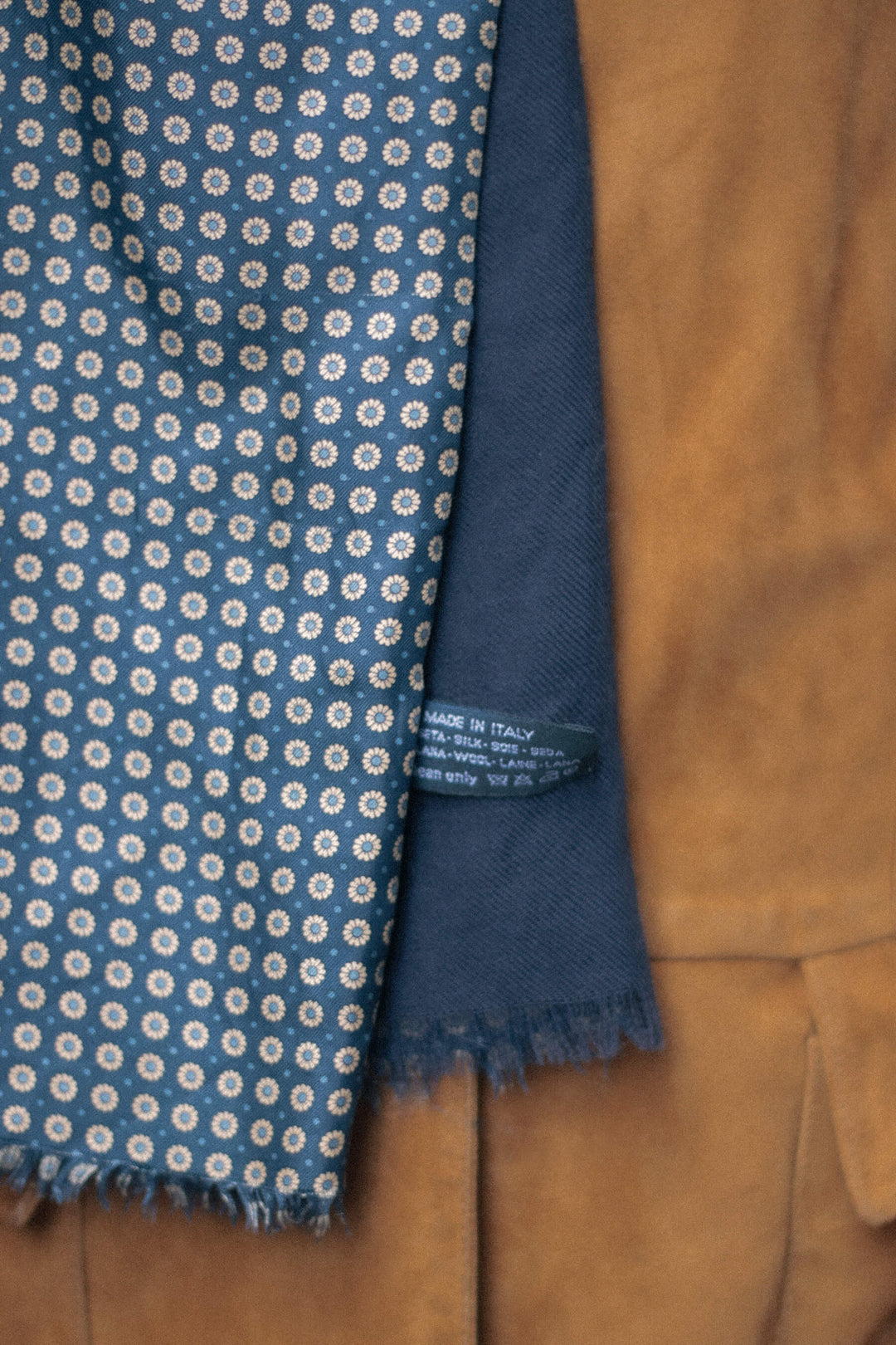Bufanda de seda · Marino