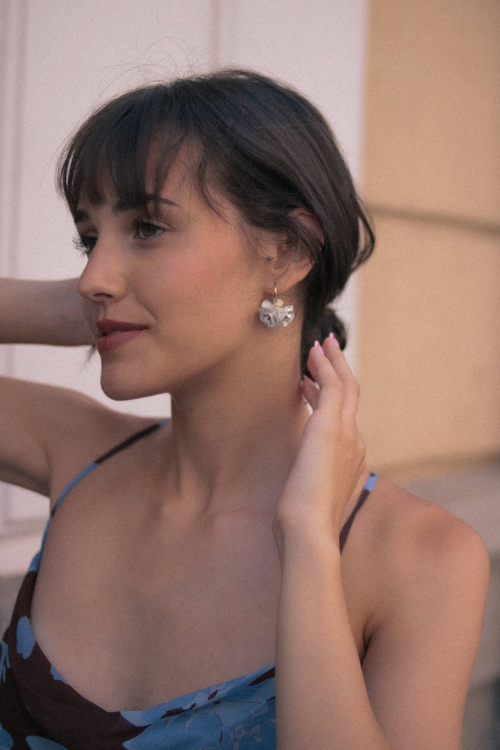 Pendientes Lili · Flores Blancas