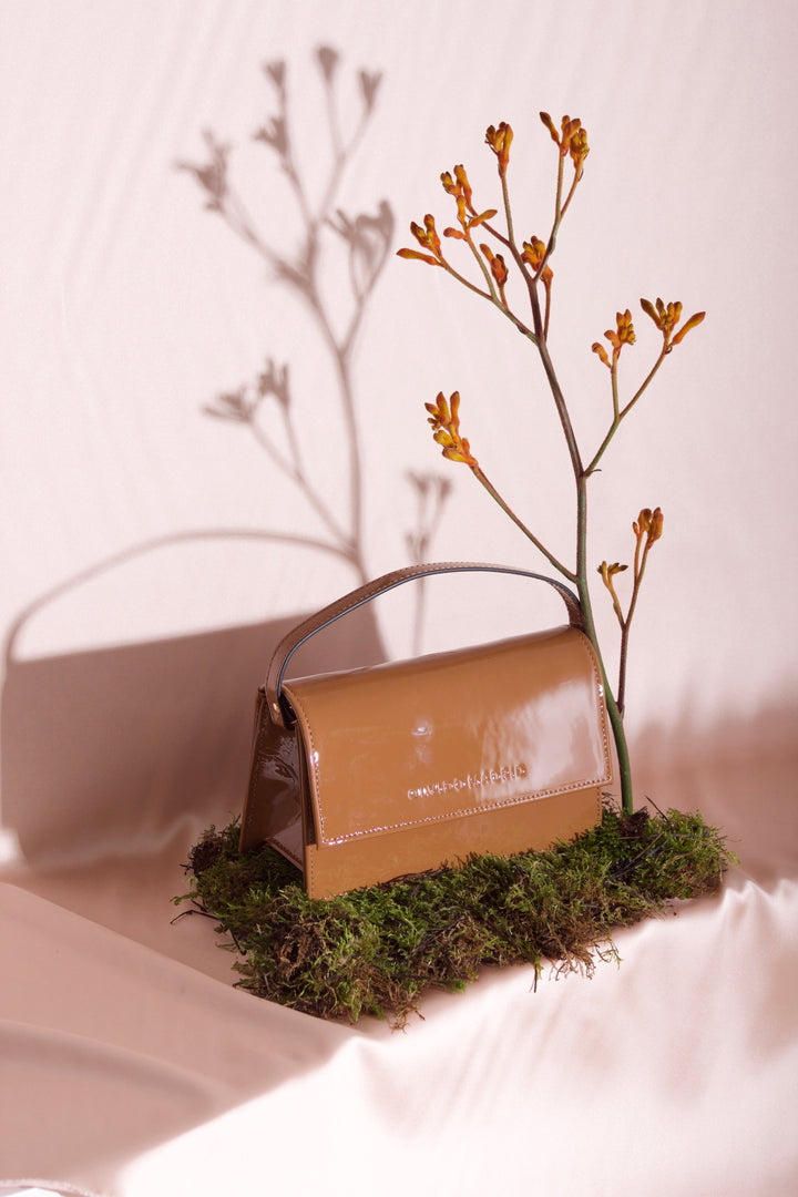 Bolso Celia · Charol Caramelo