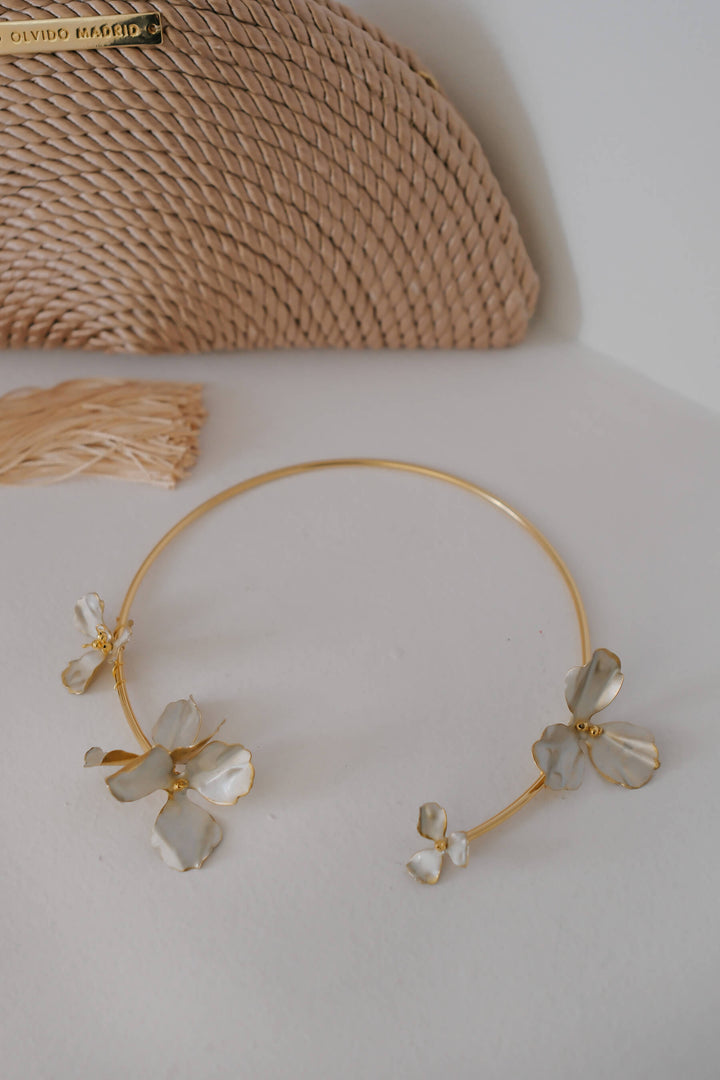 Choker Fiorela · Esmalte Nácar