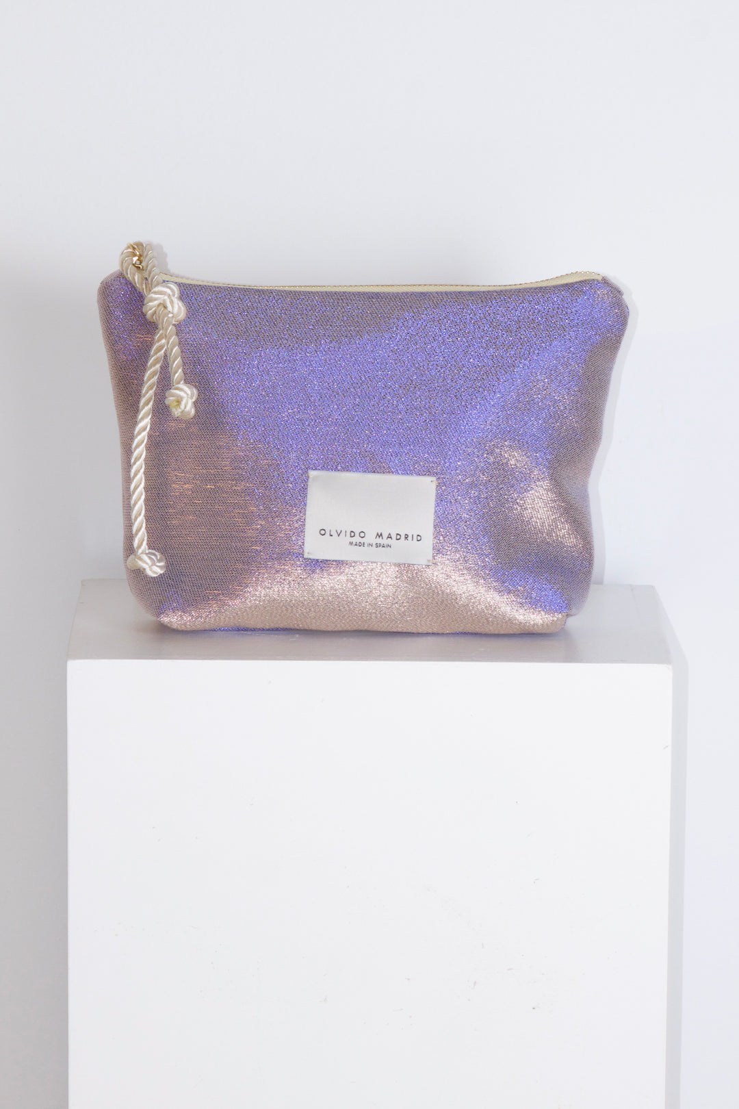 Pouch · Metalizado malva