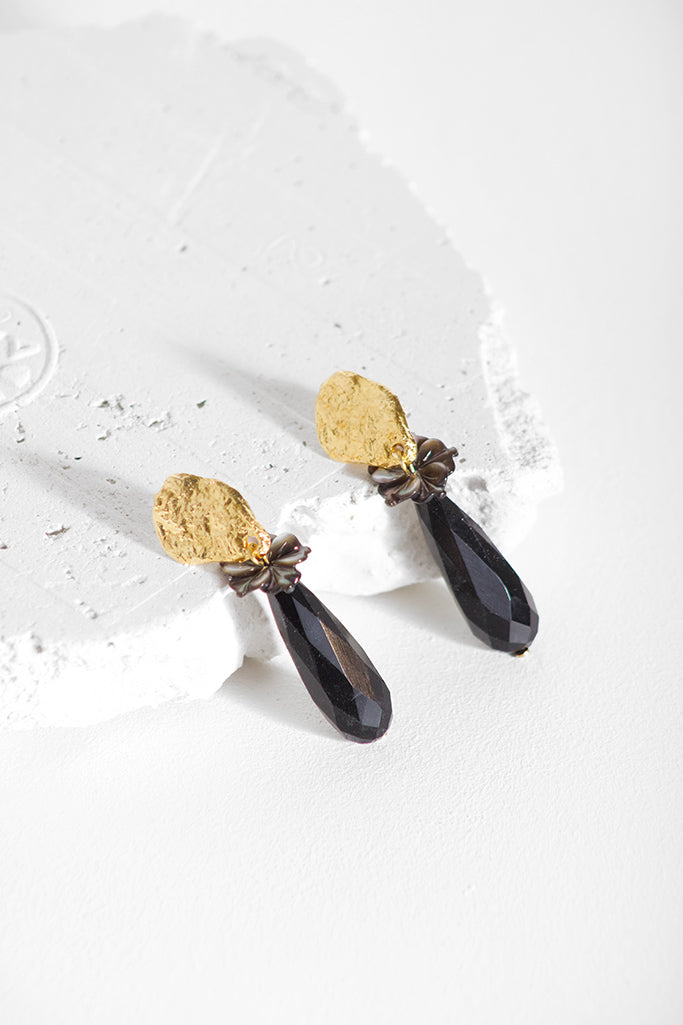 Pendientes Dalia · Madreperla & Ónix
